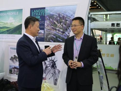 朗诗绿色地产携手朗绿科技在绿建大会现场展出创新绿建技术与产品