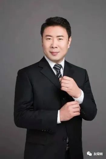 李力群